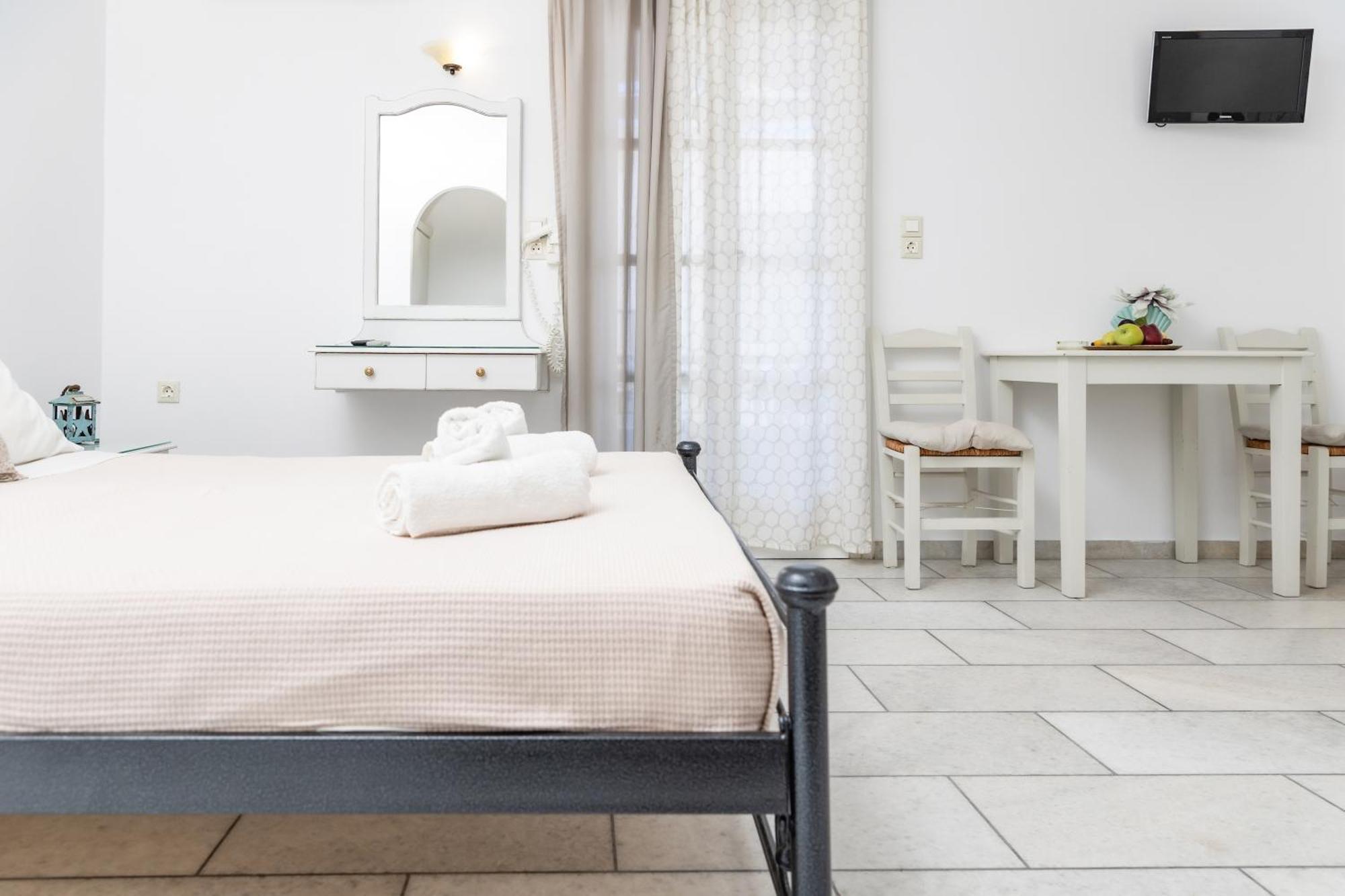 Depis Studios & Apartments Naxos City Luaran gambar